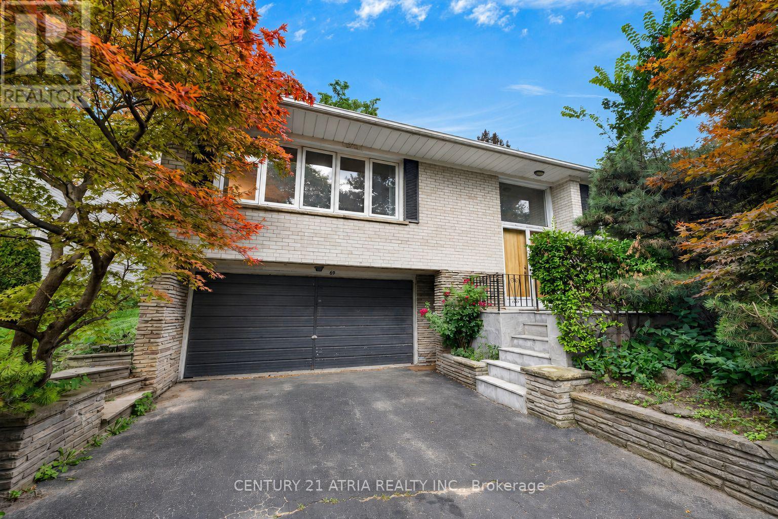 69 OLSEN DRIVE, Toronto, Ontario
