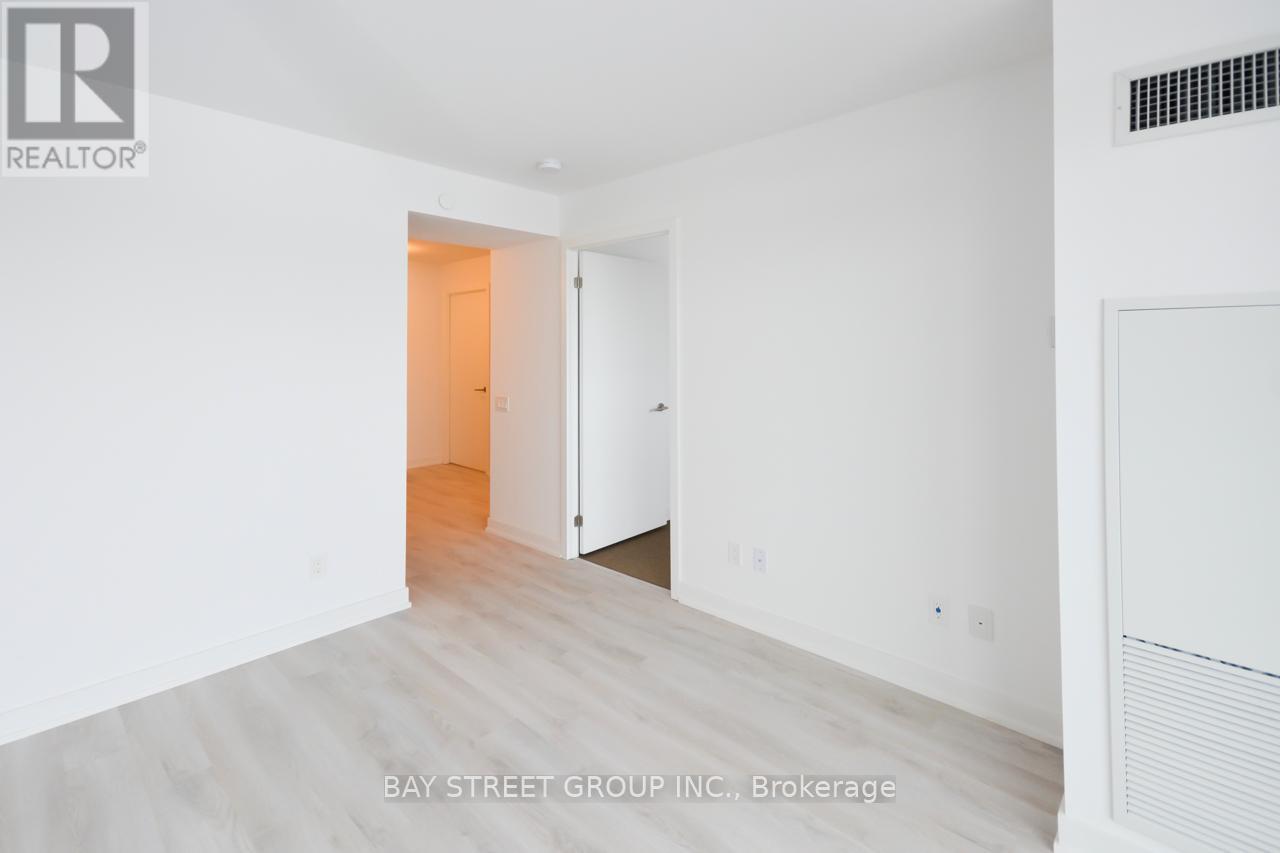 1010 - 120 Varna Drive, Toronto, Ontario M6A 0B3 - Photo 7 - C13710546