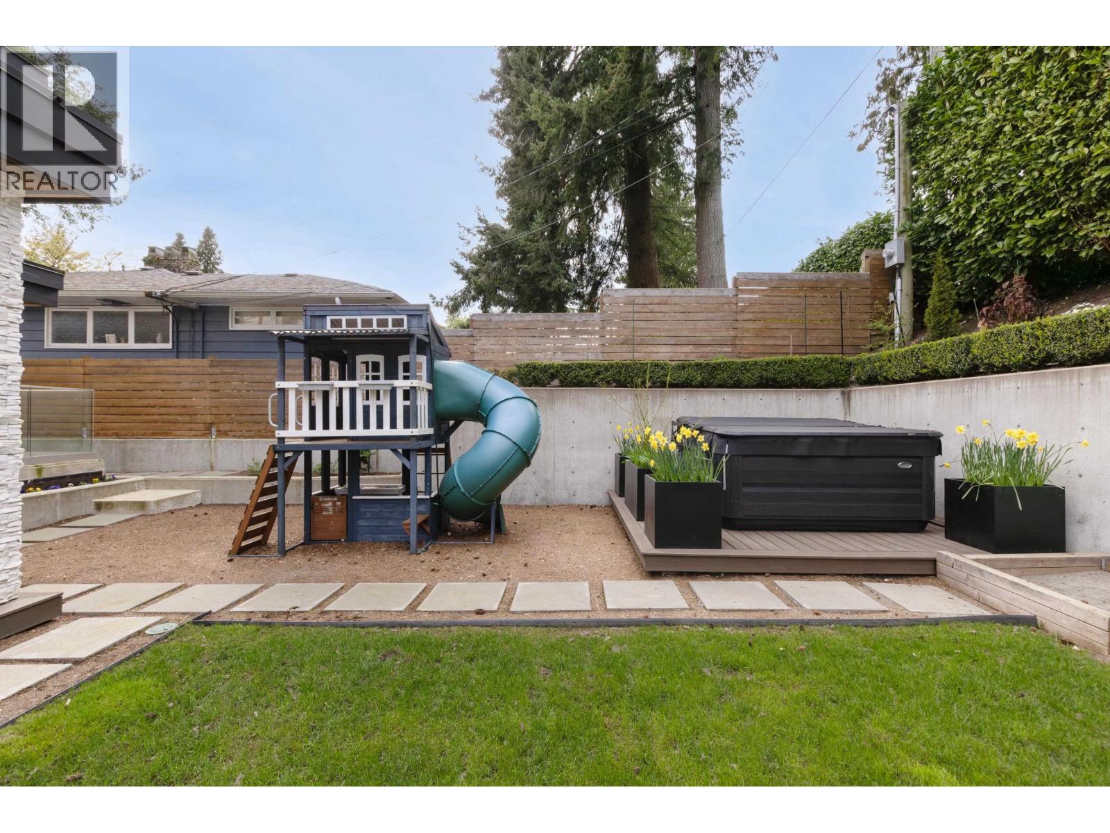 976 Melbourne Avenue, North Vancouver, British Columbia  V7R 1N9 - Photo 25 - R3113565