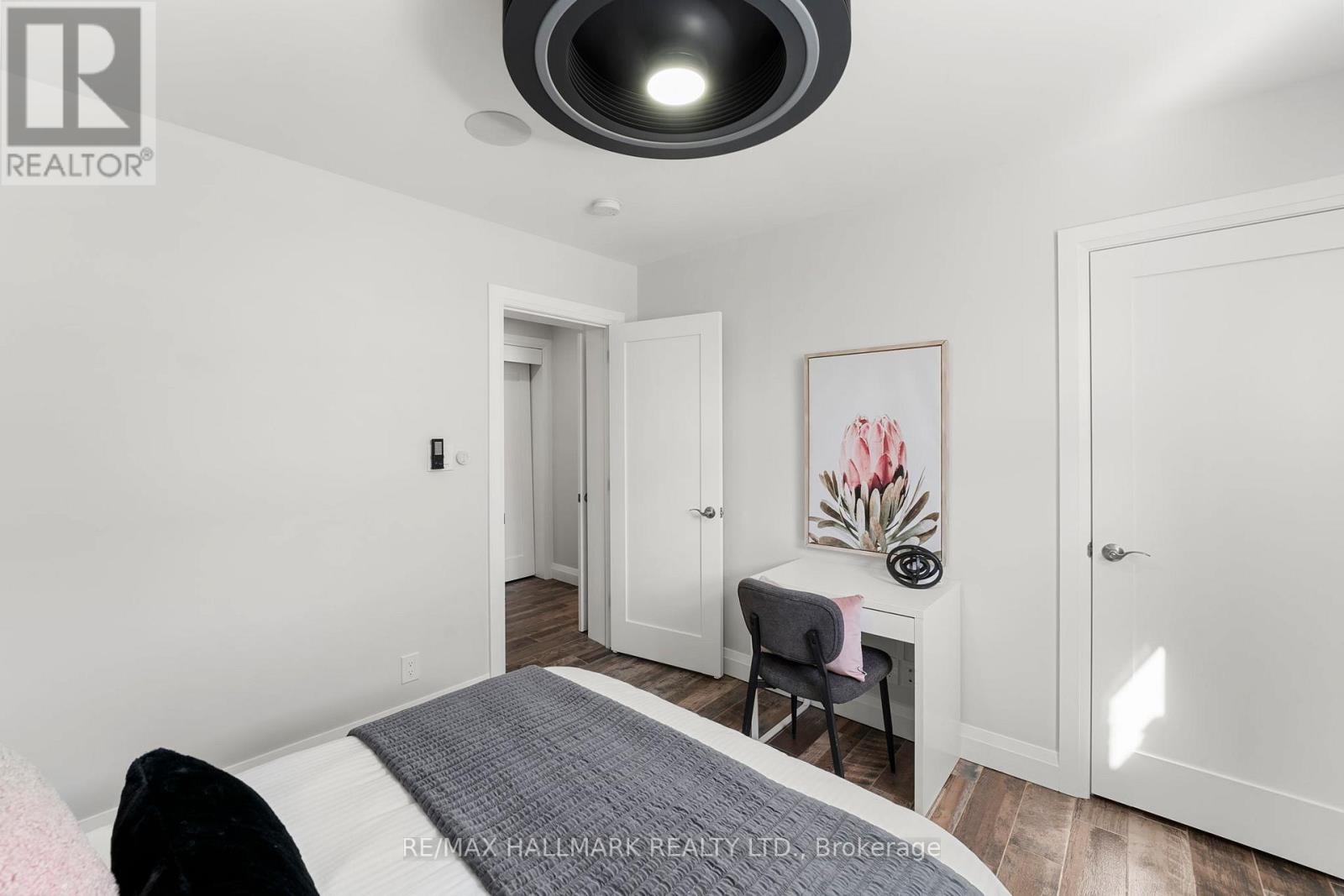 272 King Edward Avenue, Toronto, Ontario  M4C 0A8 - Photo 16 - E13710422