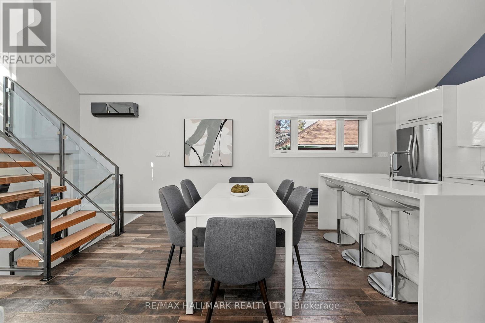 272 King Edward Avenue, Toronto, Ontario  M4C 0A8 - Photo 3 - E13710422