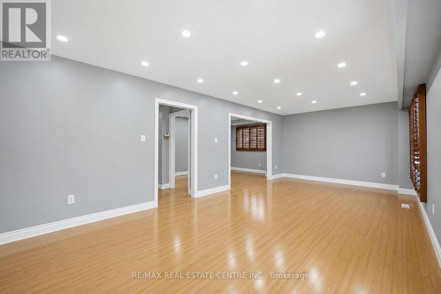 53 Farmhill Court, Toronto, Ontario  M1B 2M1 - Photo 11 - E13710484