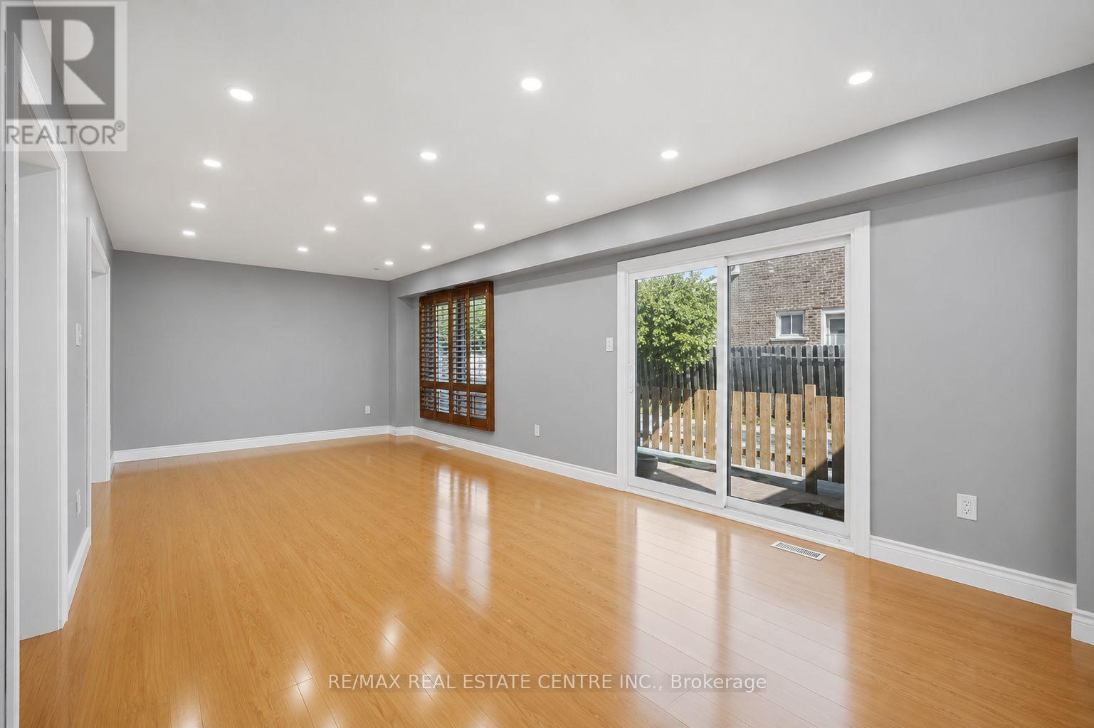 53 Farmhill Court, Toronto, Ontario  M1B 2M1 - Photo 17 - E13710484