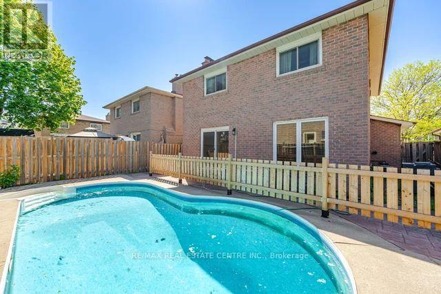 53 Farmhill Court, Toronto, Ontario  M1B 2M1 - Photo 18 - E13710484