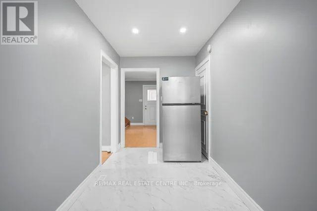 53 Farmhill Court, Toronto, Ontario  M1B 2M1 - Photo 3 - E13710484
