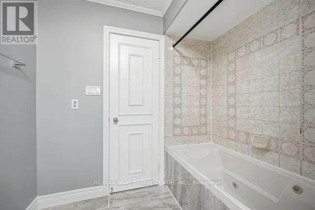 53 Farmhill Court, Toronto, Ontario  M1B 2M1 - Photo 7 - E13710484
