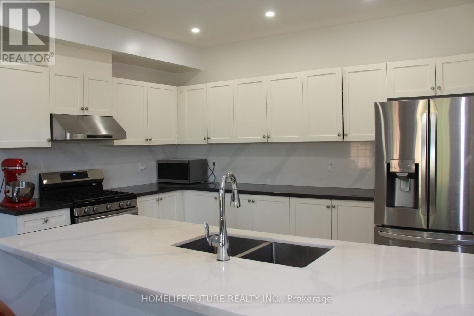Main & 2nd - 52 Mac Frost Way, Toronto, Ontario  M1X 0C5 - Photo 11 - E13710564