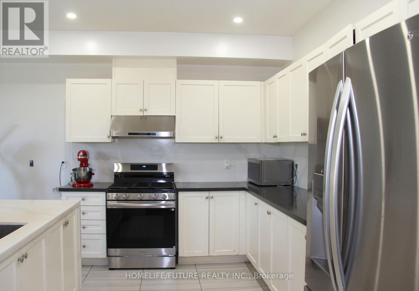 Main & 2nd - 52 Mac Frost Way, Toronto, Ontario  M1X 0C5 - Photo 12 - E13710564