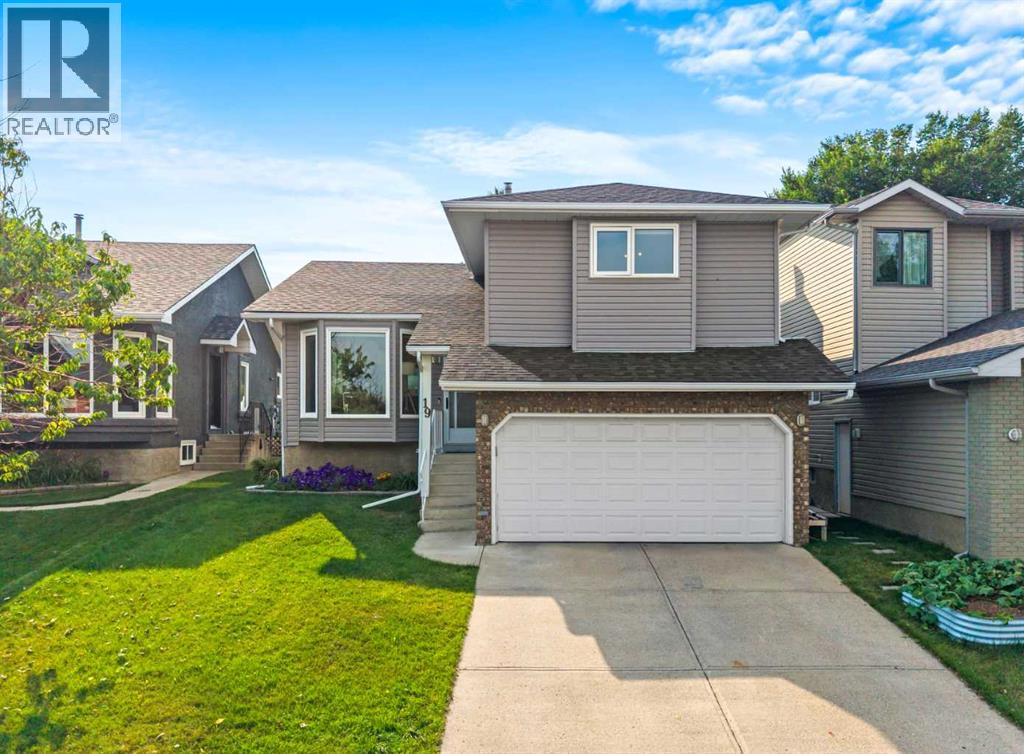 19 Macewan Meadow Crescent Nw, Calgary, Alberta  T3K 3H6 - Photo 2 - A2337159