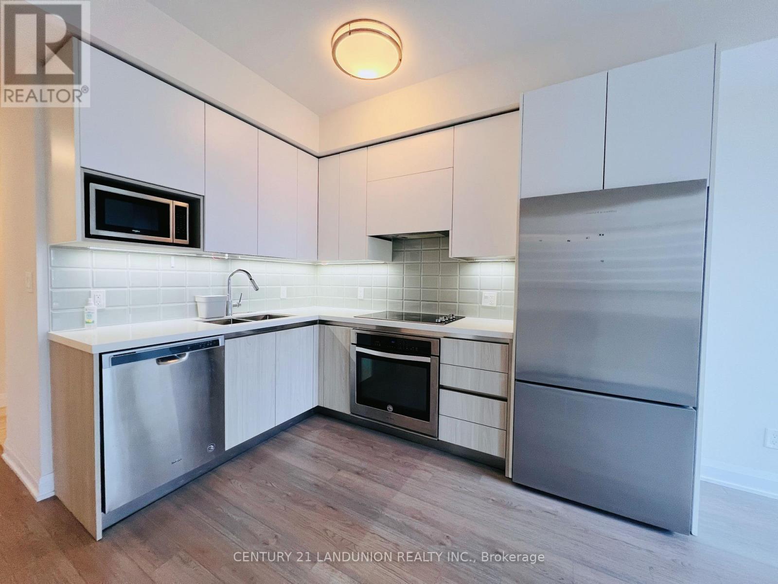 605 - 15 Water Walk Drive, Markham, Ontario L6G 0G2 - Photo 6 - N13710362