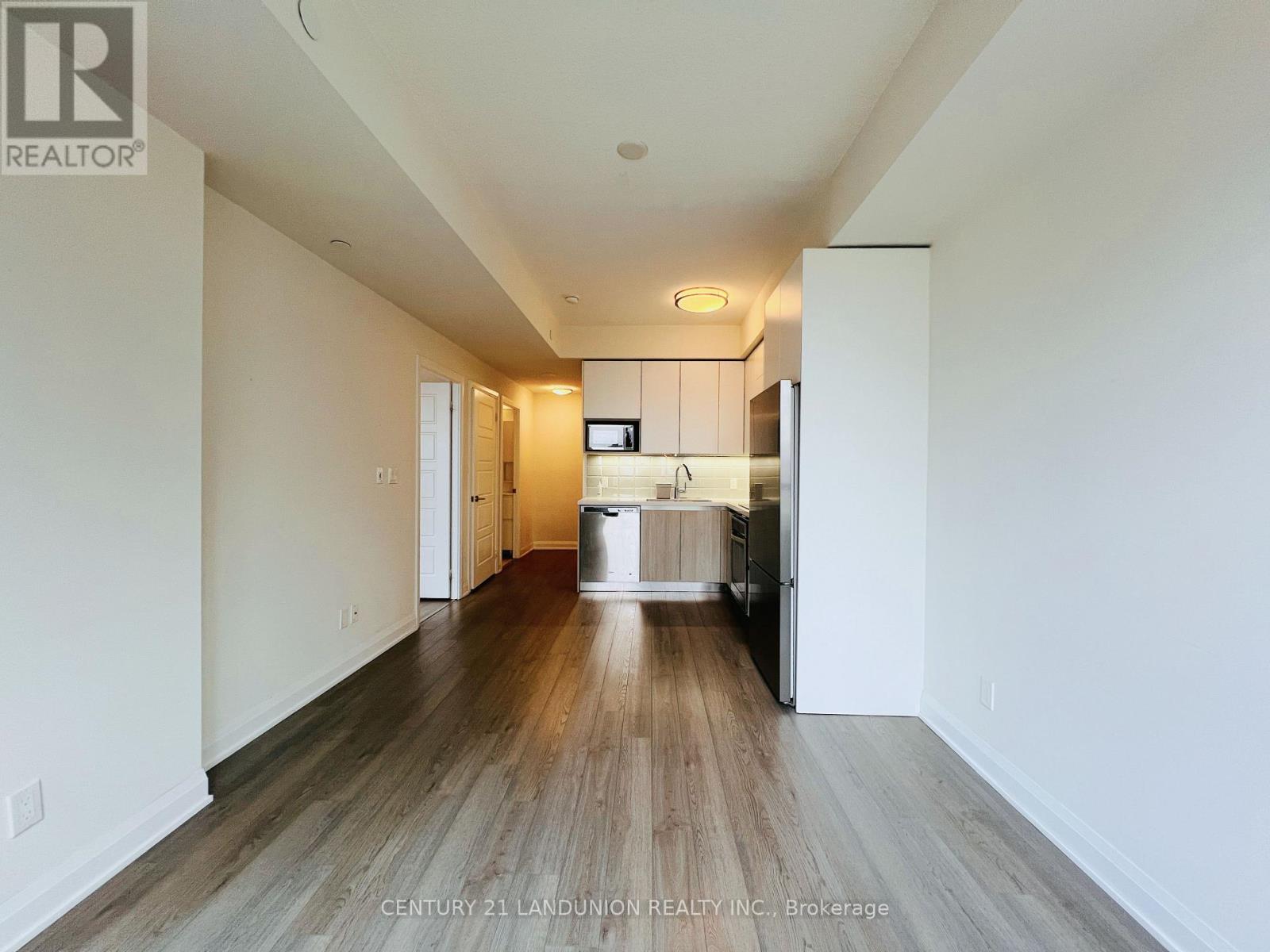 605 - 15 Water Walk Drive, Markham, Ontario L6G 0G2 - Photo 8 - N13710362