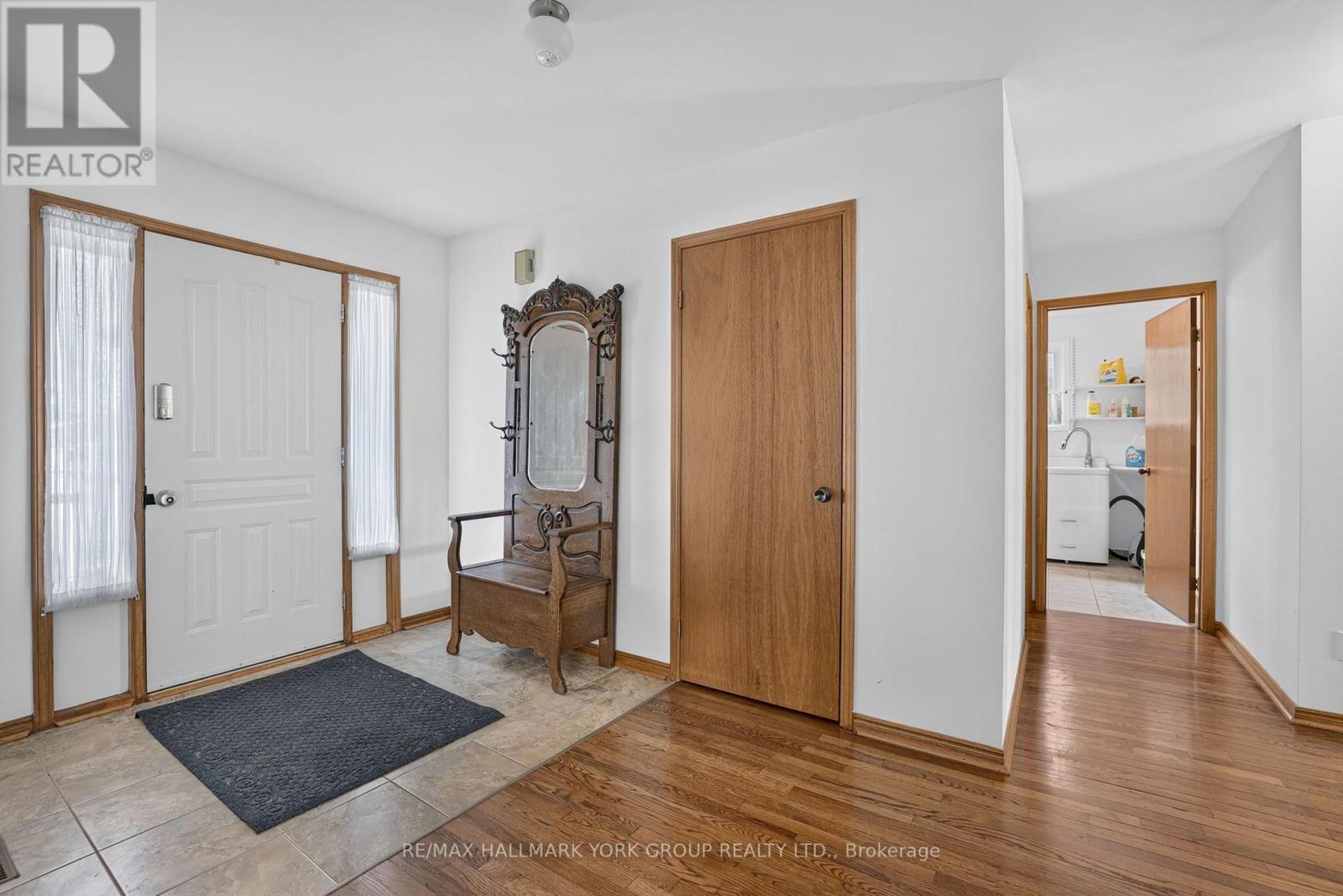 59 Riverglen Drive, Georgina, Ontario L4P 3K7 - Photo 5 - N13710400