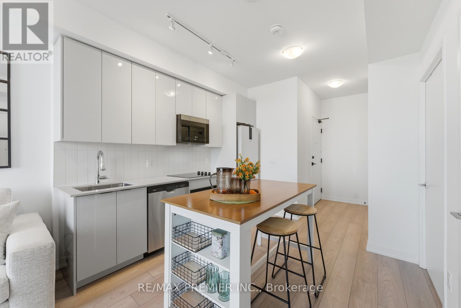 1512 - 10 Abeja Street, Vaughan (Concord), Ontario  L4K 0R4 - Photo 2 - N13710438