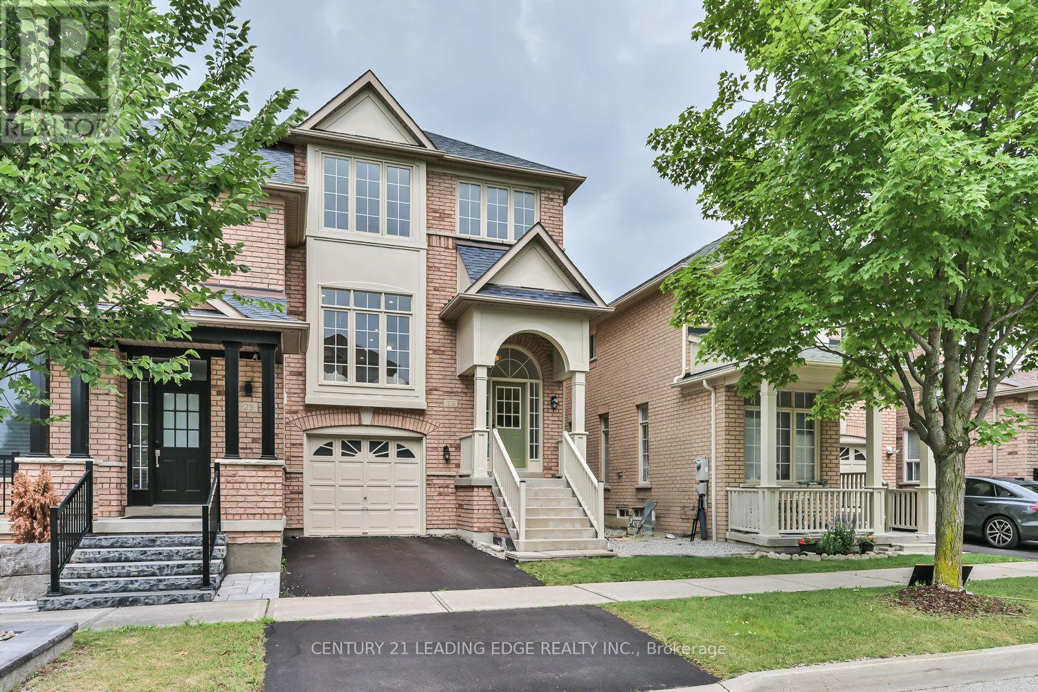 23 Crawford Street, Markham (Berczy), Ontario  L6C 2L4 - Photo 2 - N13710458