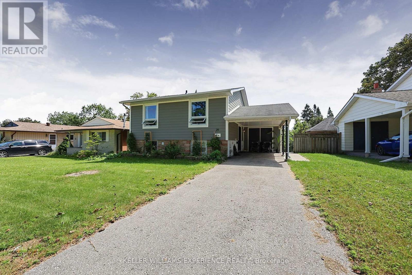 29 Collete Crescent, Barrie, Ontario  L4M 2Z3 - Photo 3 - S13710414