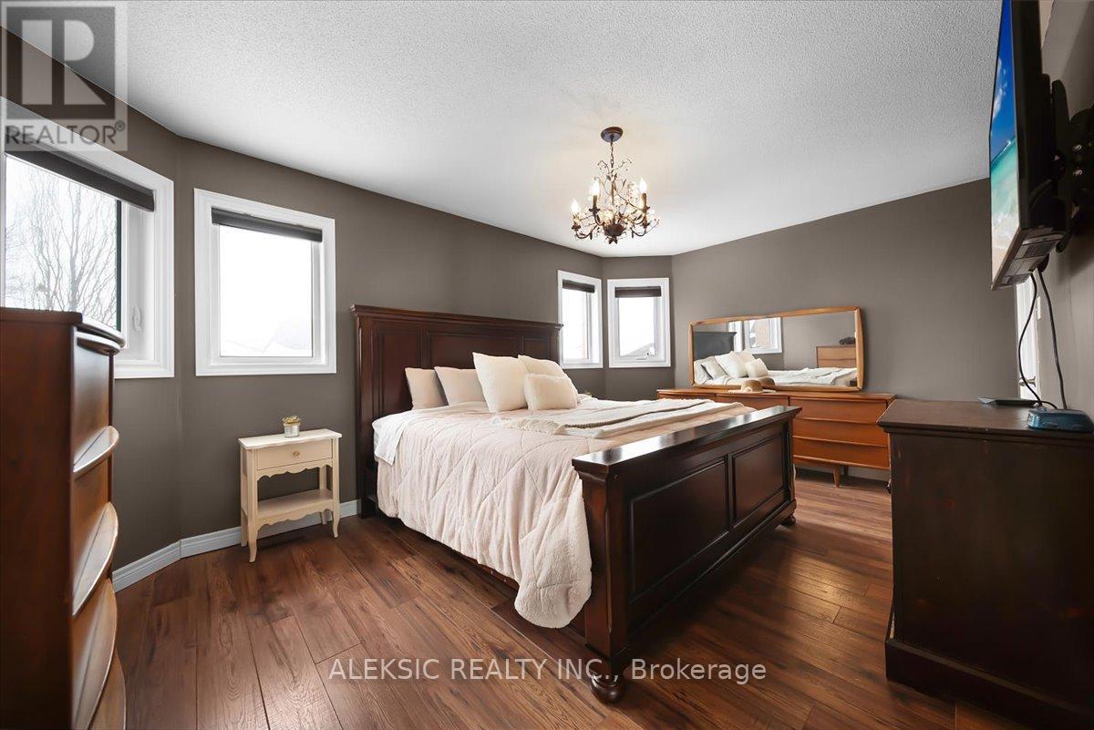 33 Hillpath Crescent, Brampton, Ontario L6Z 4T7 - Photo 23 - W13646328