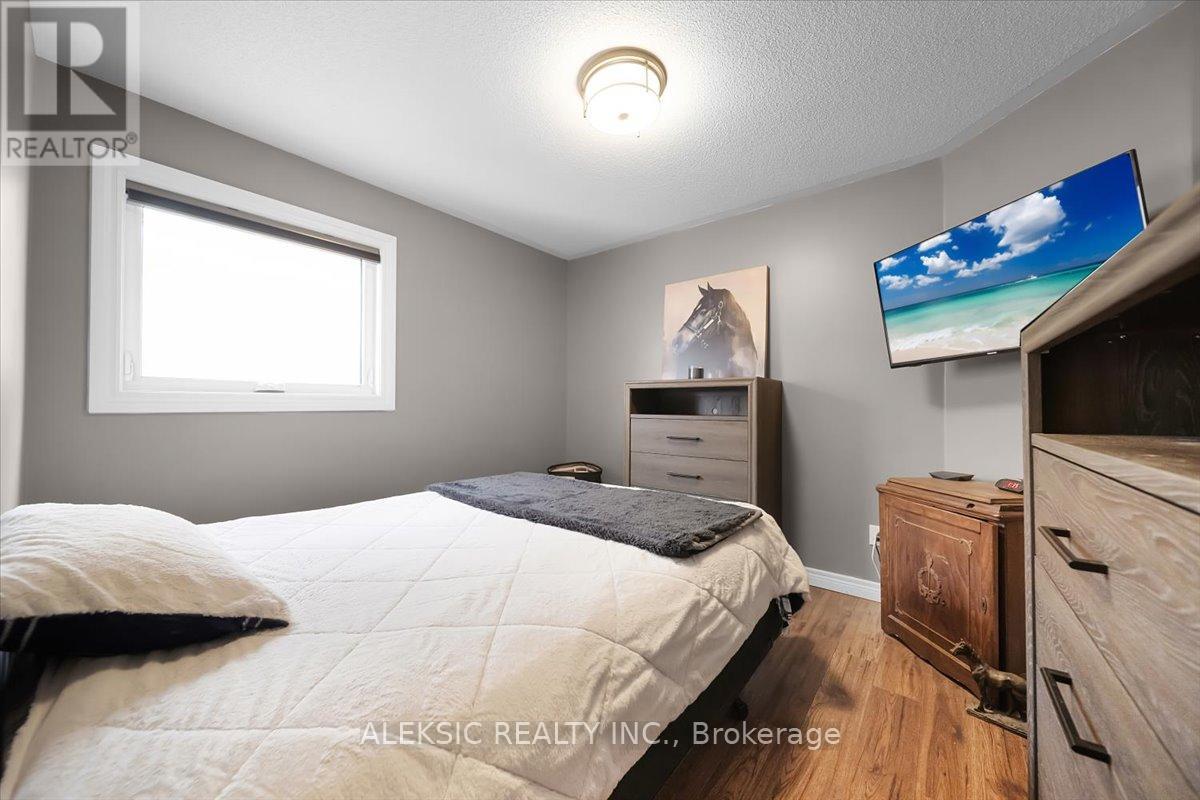 33 Hillpath Crescent, Brampton, Ontario L6Z 4T7 - Photo 29 - W13646328