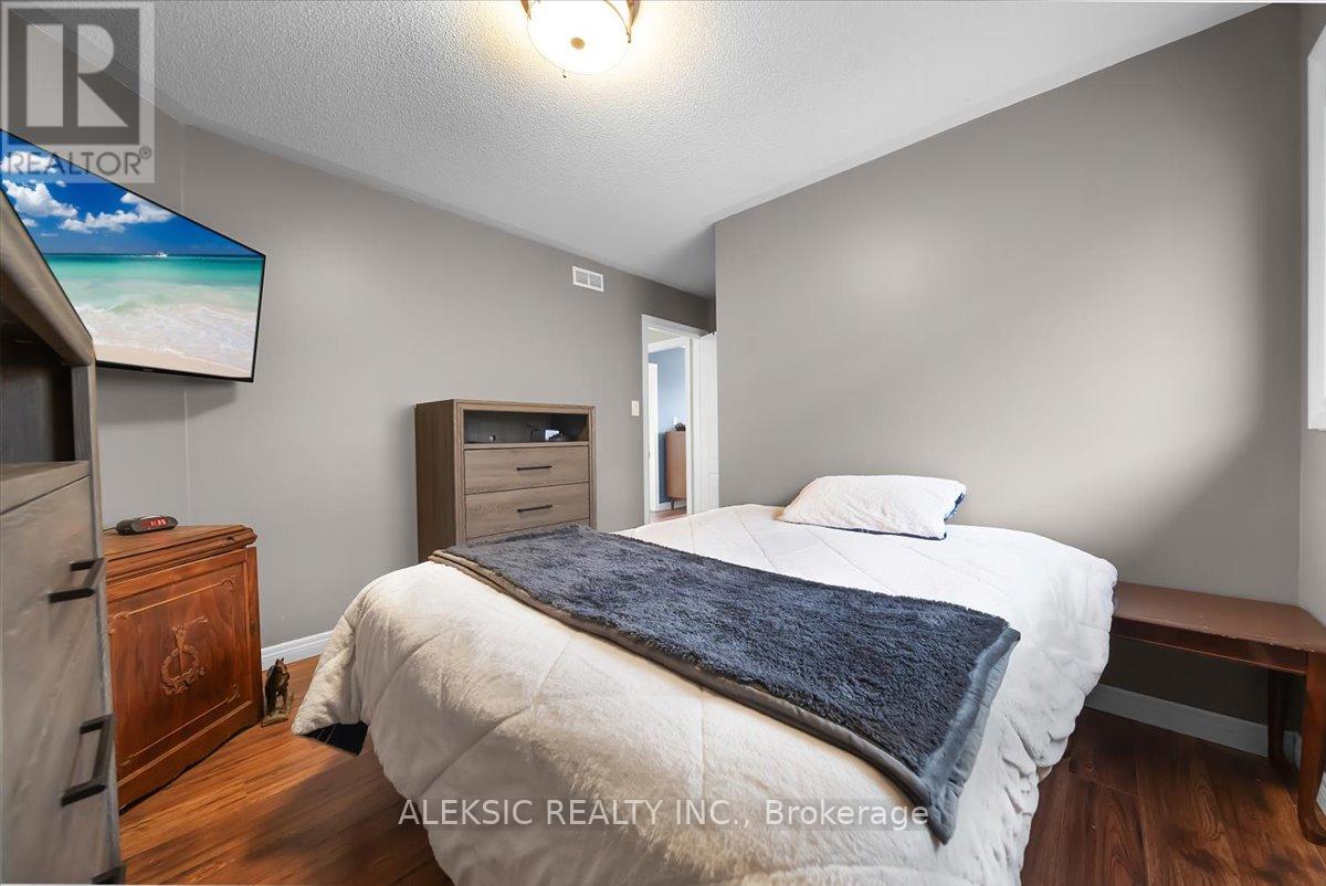 33 Hillpath Crescent, Brampton, Ontario L6Z 4T7 - Photo 30 - W13646328