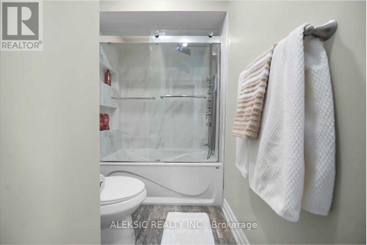 33 Hillpath Crescent, Brampton, Ontario L6Z 4T7 - Photo 31 - W13646328