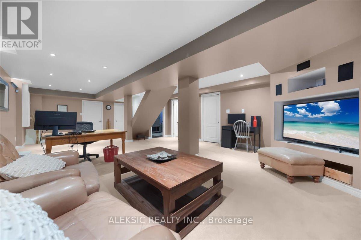 33 Hillpath Crescent, Brampton, Ontario L6Z 4T7 - Photo 42 - W13646328