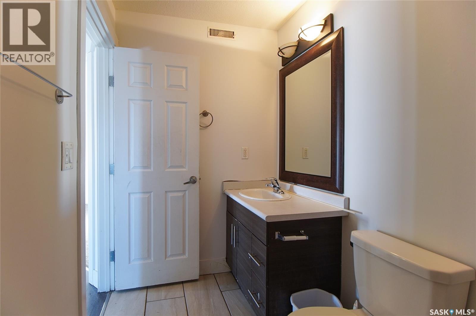 1400 Rothwell Street, Regina, Saskatchewan  S4N 2B3 - Photo 33 - SK046516