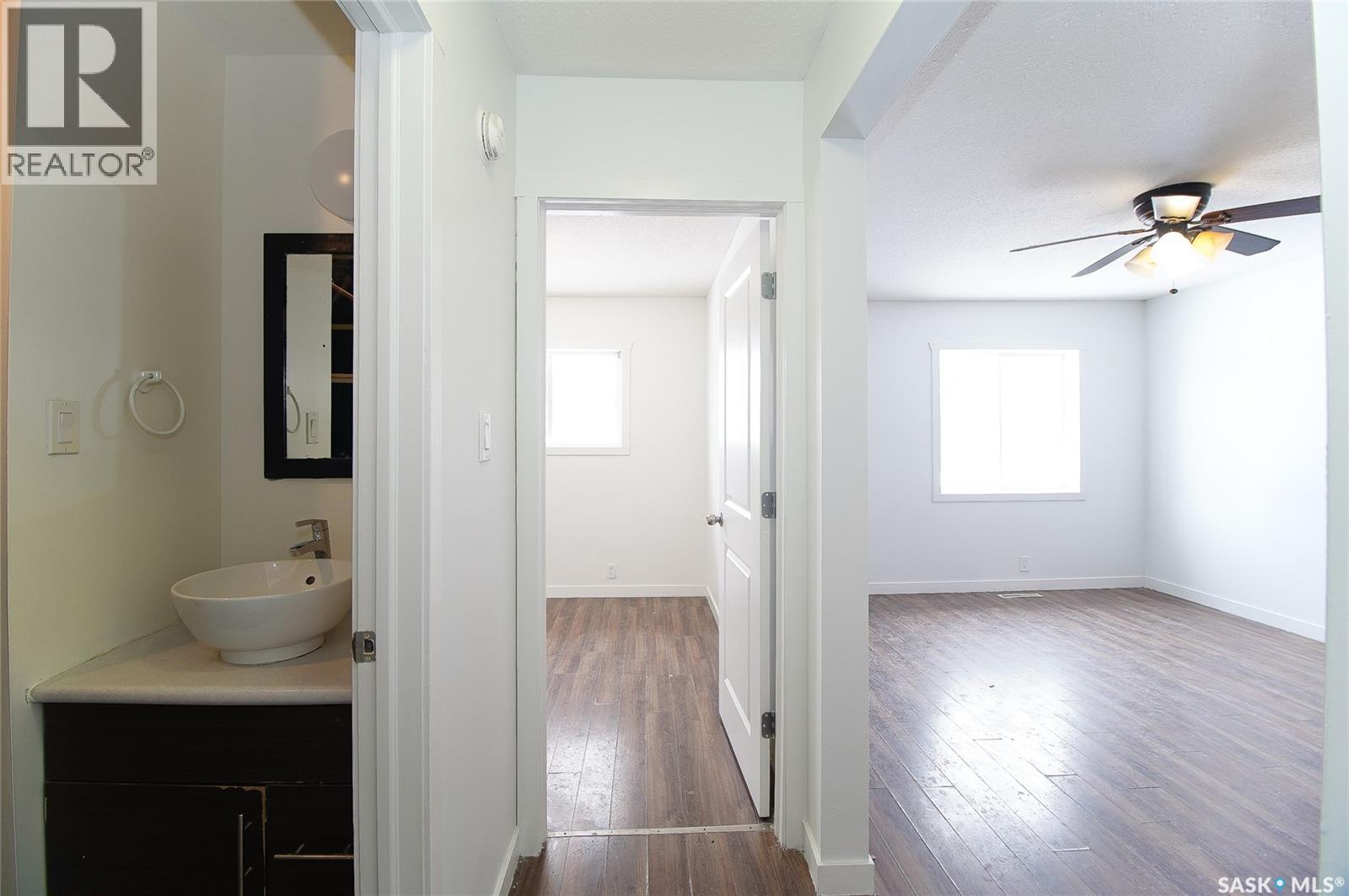 1400 Rothwell Street, Regina, Saskatchewan  S4N 2B3 - Photo 9 - SK046516