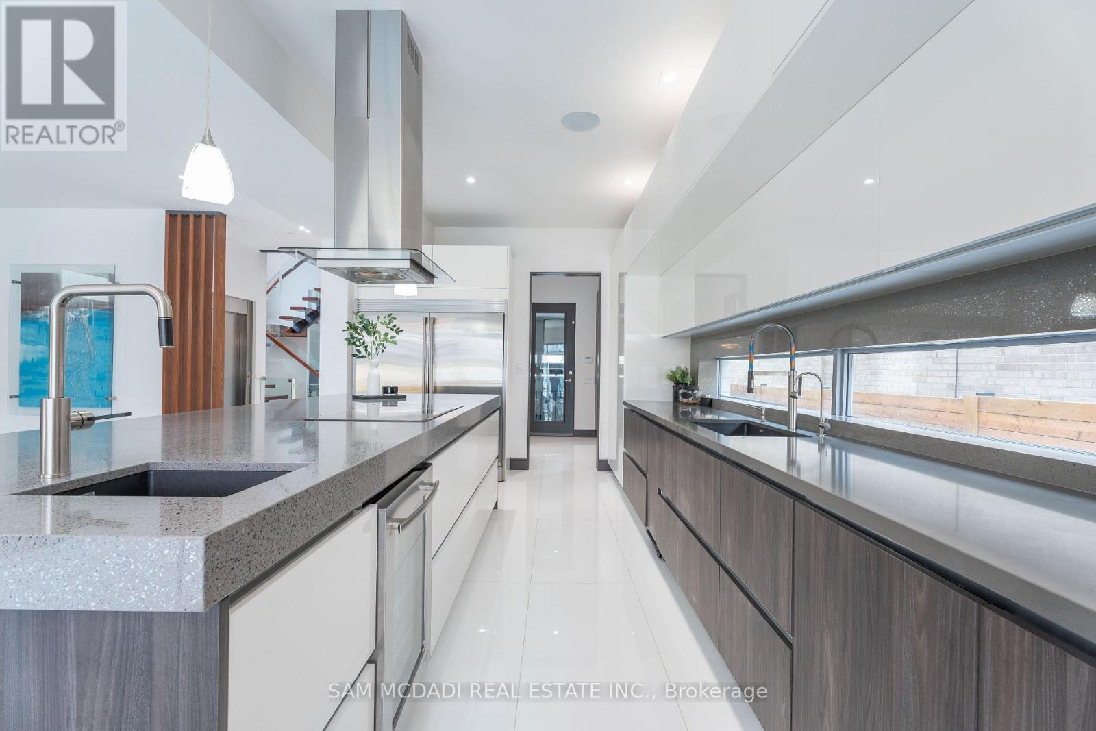 852 Goodwin Road, Mississauga, Ontario  L5G 4J7 - Photo 13 - W13710350