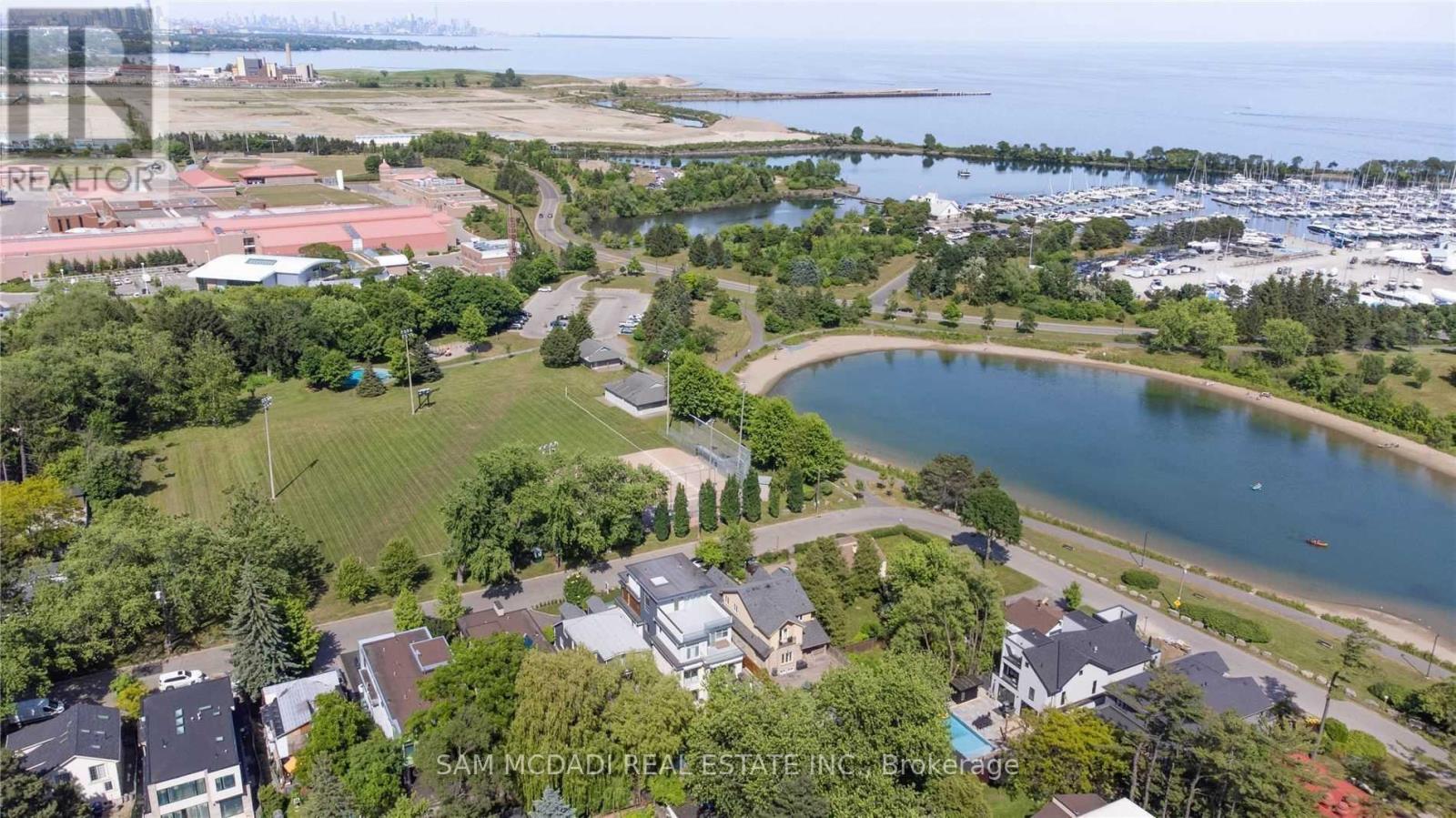 852 Goodwin Road, Mississauga, Ontario  L5G 4J7 - Photo 43 - W13710350