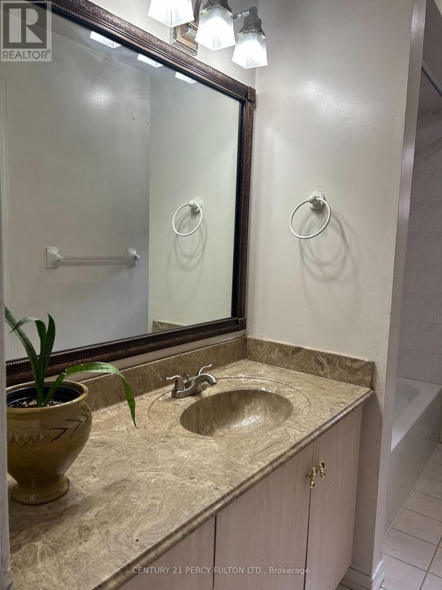 13 Purdy Crescent, Toronto, Ontario  M9N 3X8 - Photo 10 - W13710394
