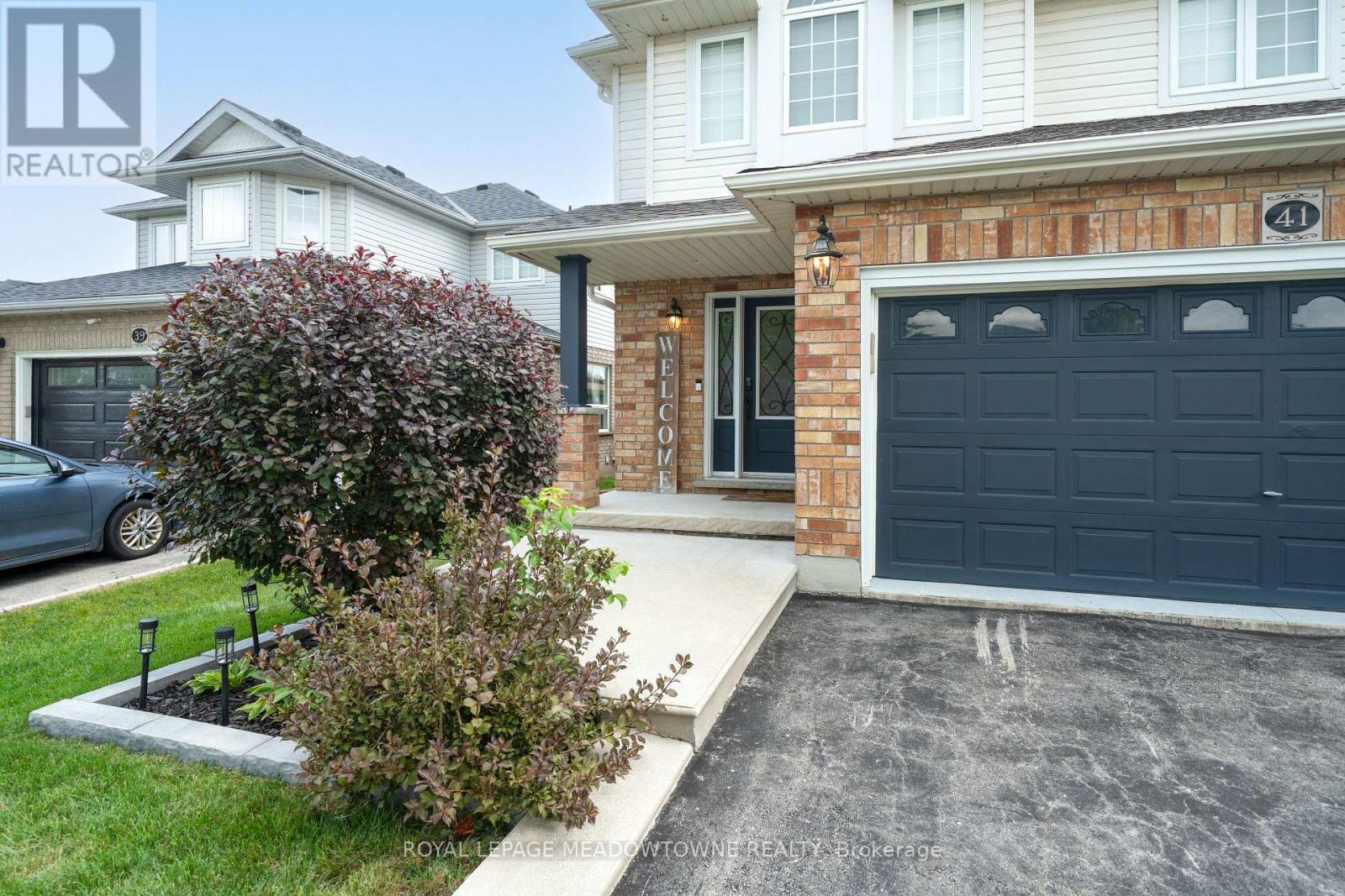 41 Beardmore Crescent, Halton Hills, Ontario  L7J 2Z1 - Photo 4 - W13710424