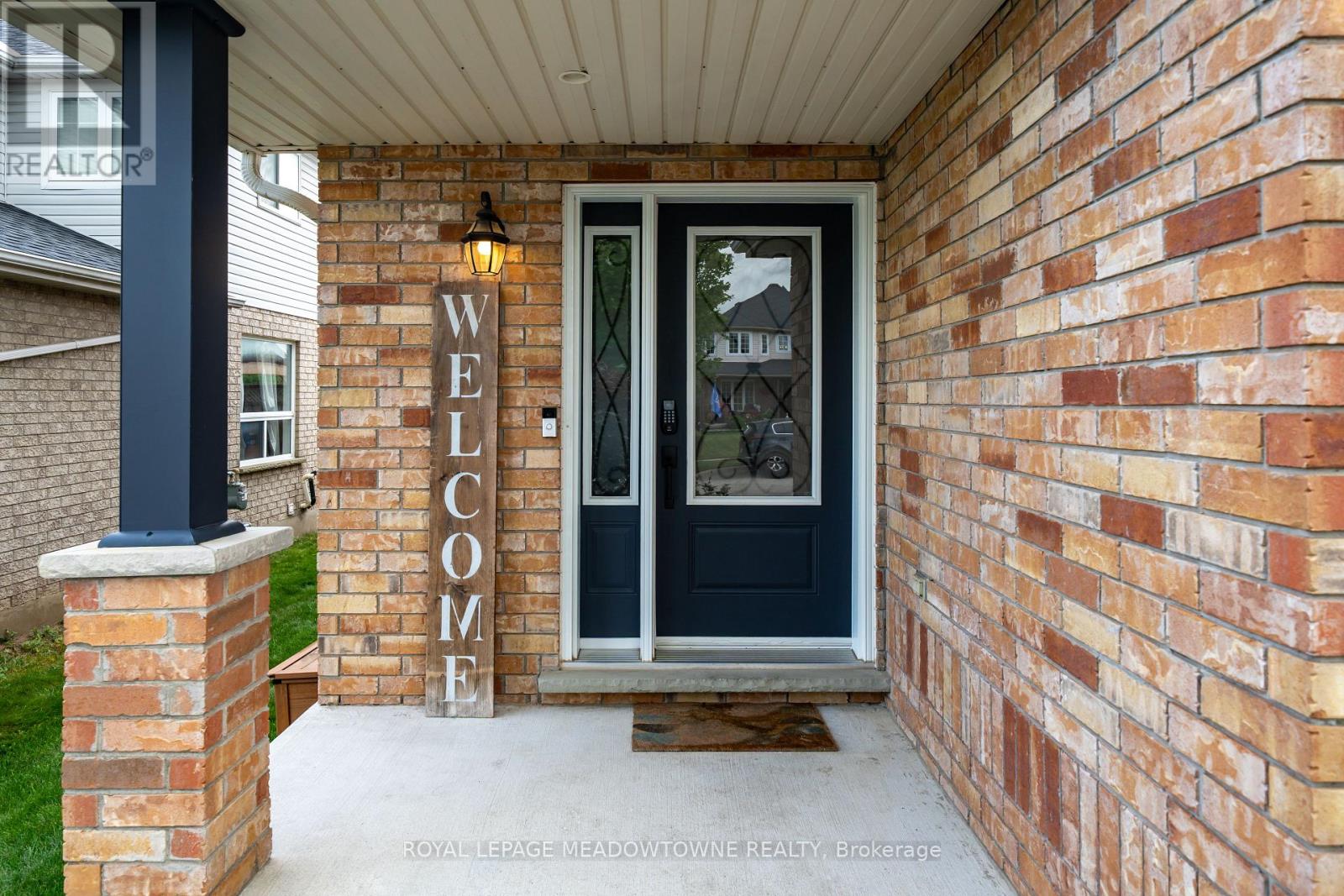 41 Beardmore Crescent, Halton Hills, Ontario  L7J 2Z1 - Photo 5 - W13710424