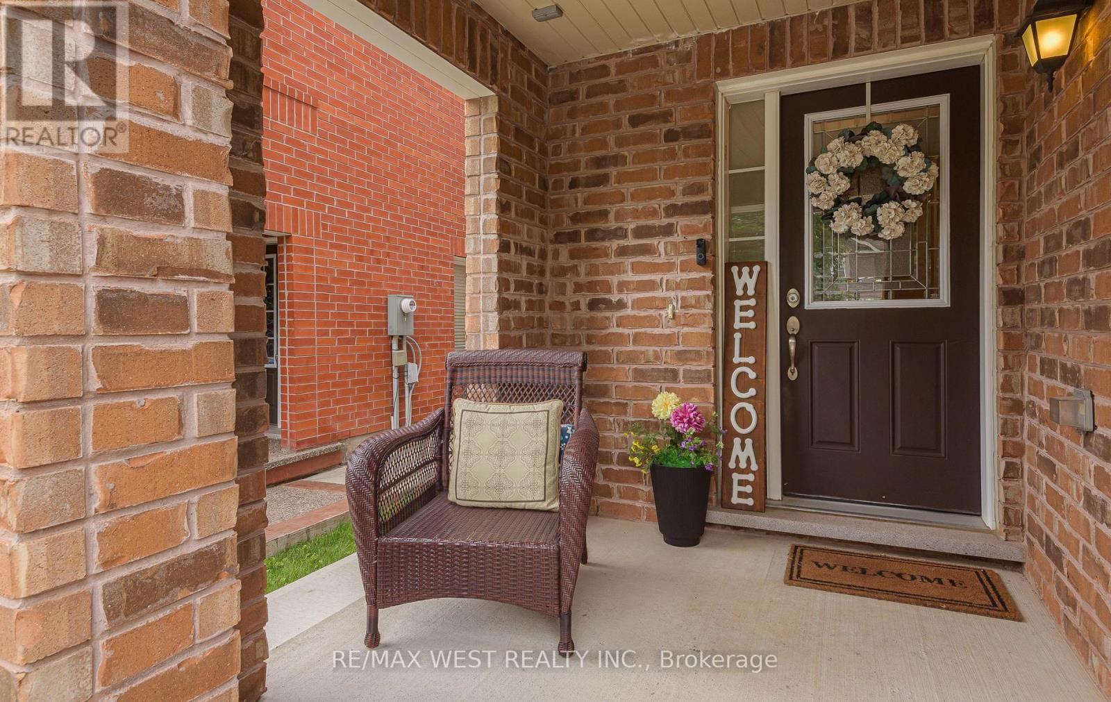 95 Mccleave Crescent, Brampton (Fletcher's West), Ontario  L6Y 4Y9 - Photo 4 - W13710482