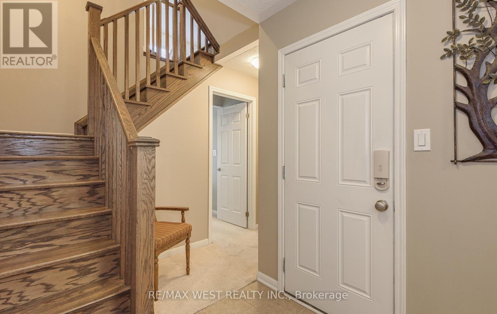 95 Mccleave Crescent, Brampton (Fletcher's West), Ontario  L6Y 4Y9 - Photo 8 - W13710482