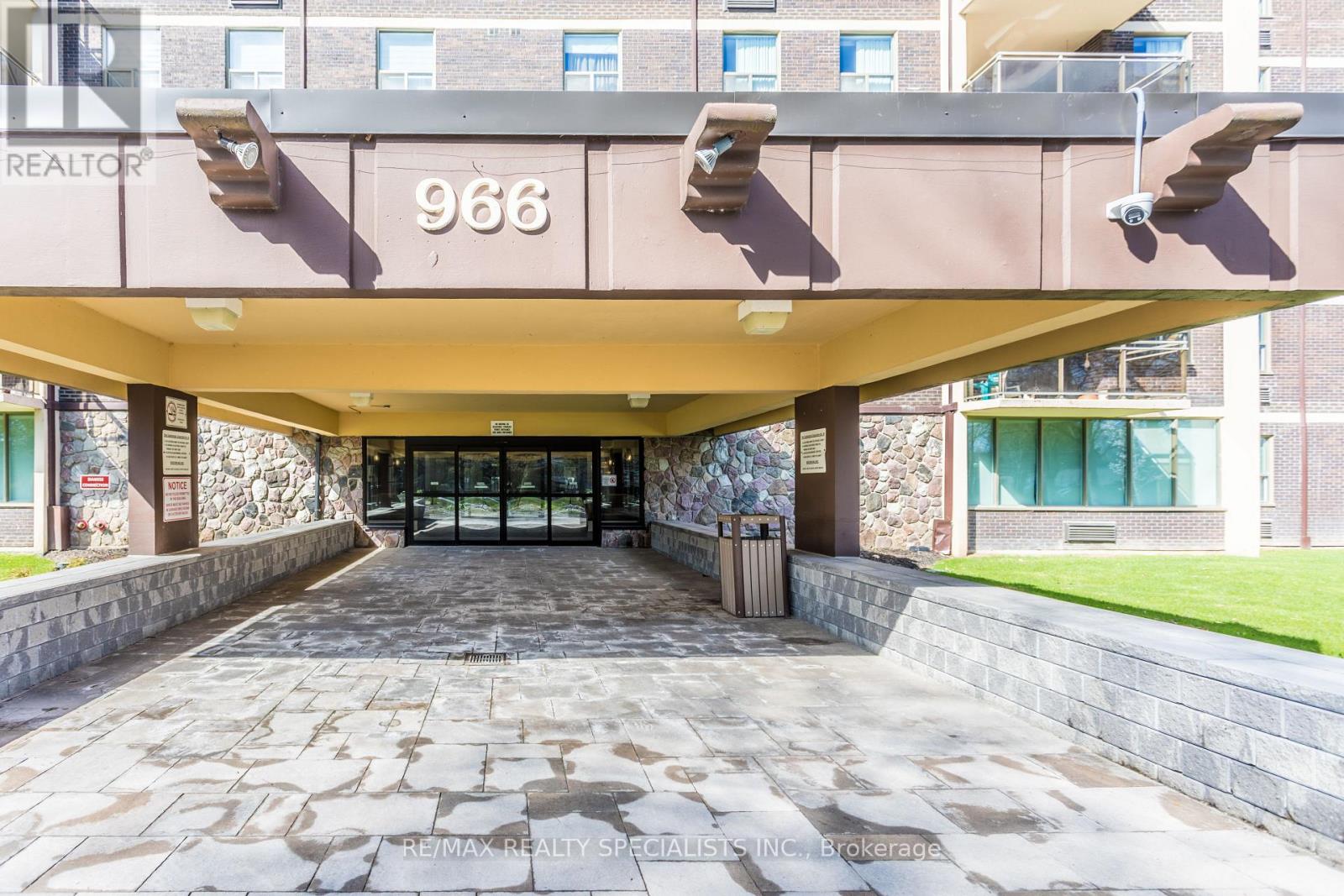 410 - 966 Inverhouse Drive, Mississauga, Ontario  L5J 4B6 - Photo 2 - W13710492