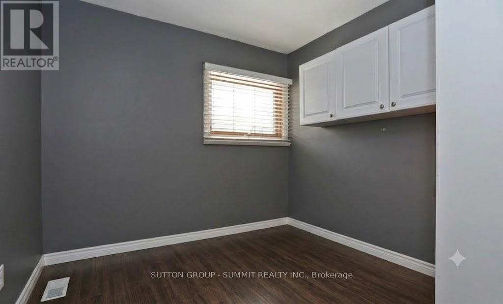 1065 Bomorda Drive, Oakville, Ontario  L6H 1Y3 - Photo 11 - W13710494