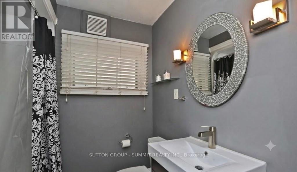 1065 Bomorda Drive, Oakville, Ontario  L6H 1Y3 - Photo 12 - W13710494