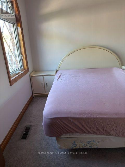 (Main & Upper) - 2 Pepperwood Place, Brampton, Ontario  L6S 3R9 - Photo 15 - W13710522