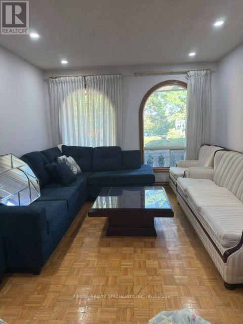 (Main & Upper) - 2 Pepperwood Place, Brampton, Ontario  L6S 3R9 - Photo 18 - W13710522