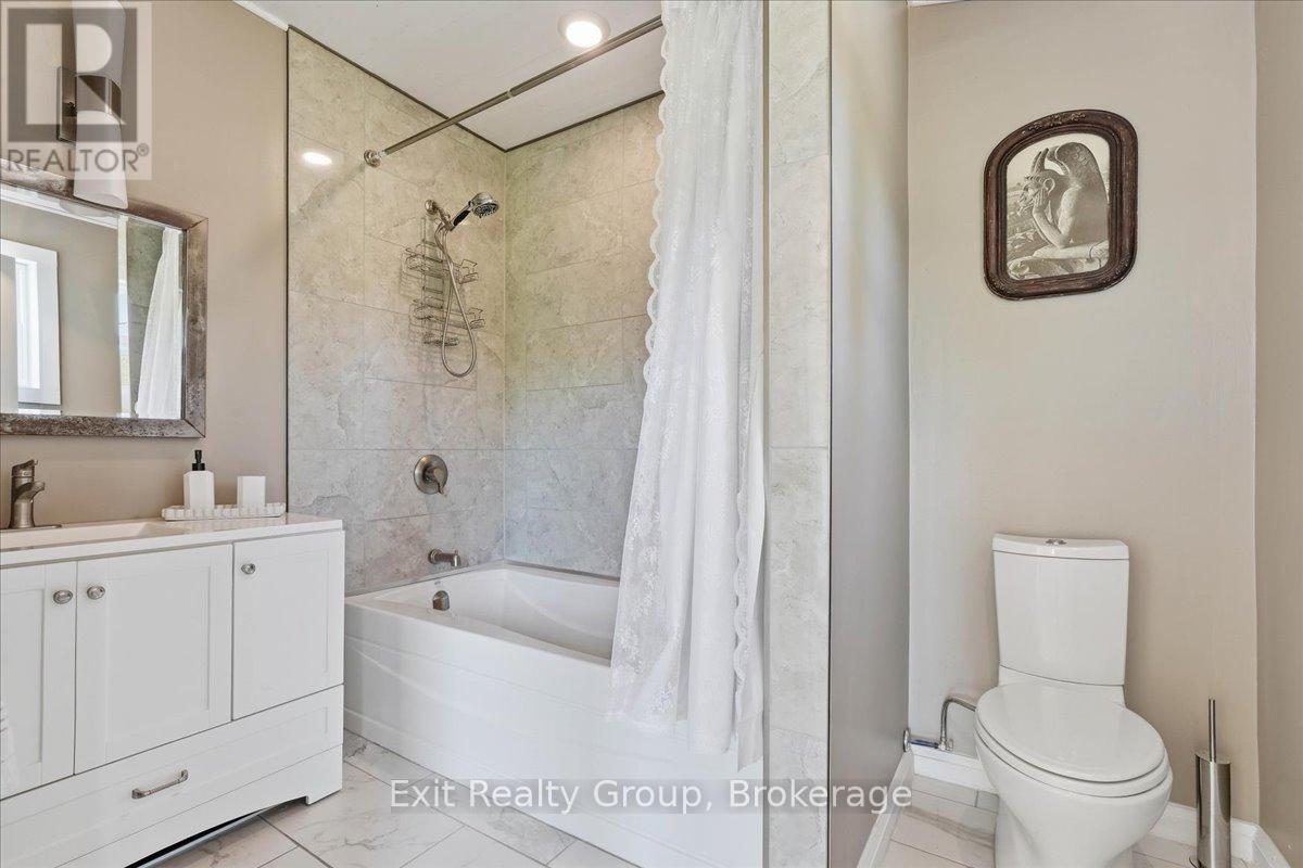 910 Rosebush Road, Quinte West, Ontario  K0K 2C0 - Photo 14 - X13458404