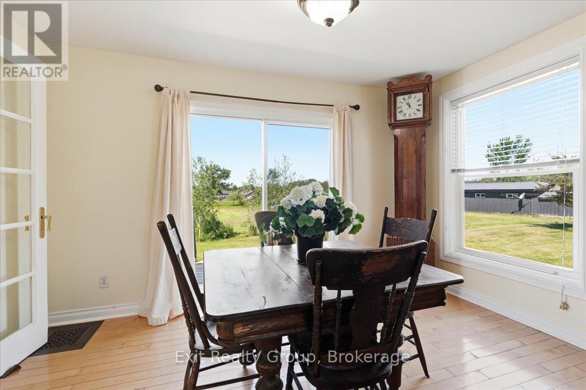 910 Rosebush Road, Quinte West, Ontario  K0K 2C0 - Photo 8 - X13458404