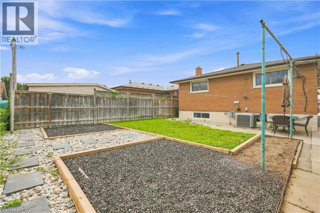 7 Duchess Court, Hamilton, Ontario  L8E 1A4 - Photo 41 - 40857620