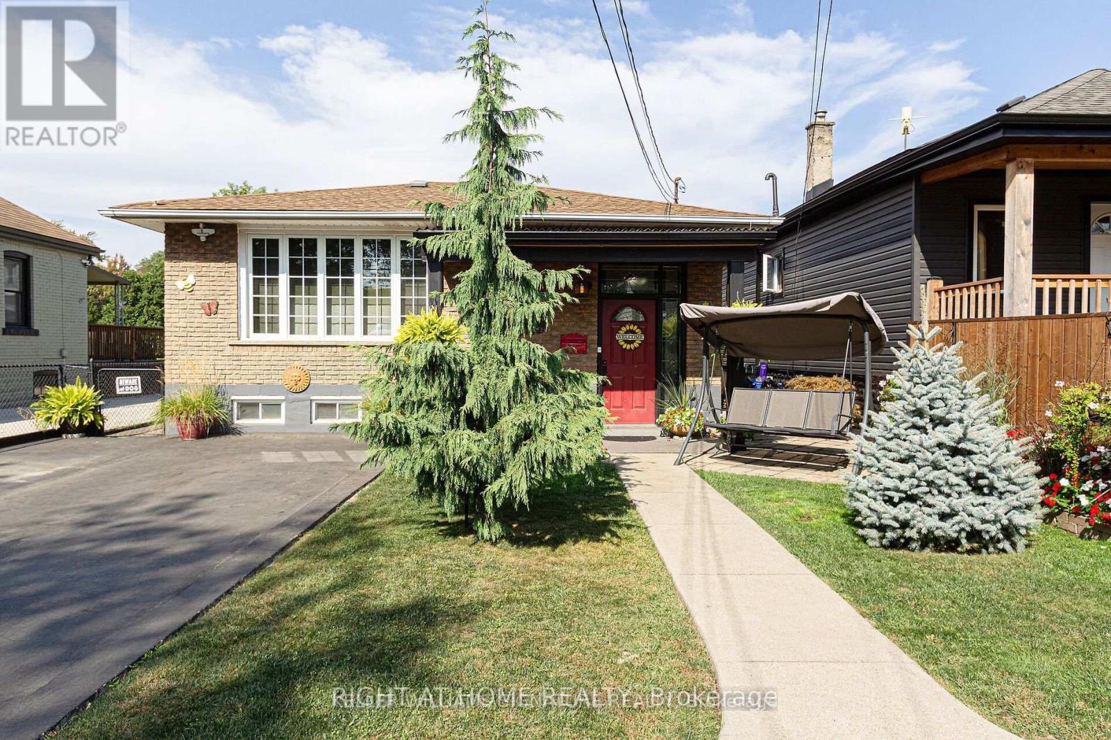 133 Mcanulty Main Boulevard, Hamilton, Ontario  L8H 3H5 - Photo 1 - X13710366