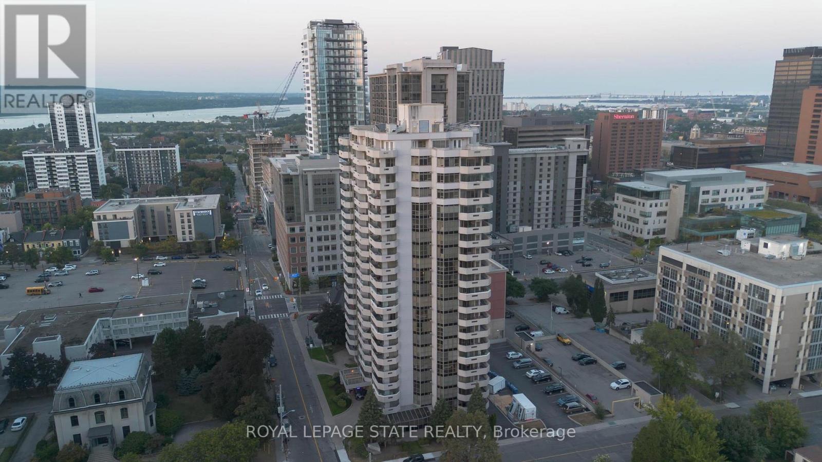 17c - 67 Caroline Street S, Hamilton, Ontario  L8P 3K6 - Photo 2 - X13710562