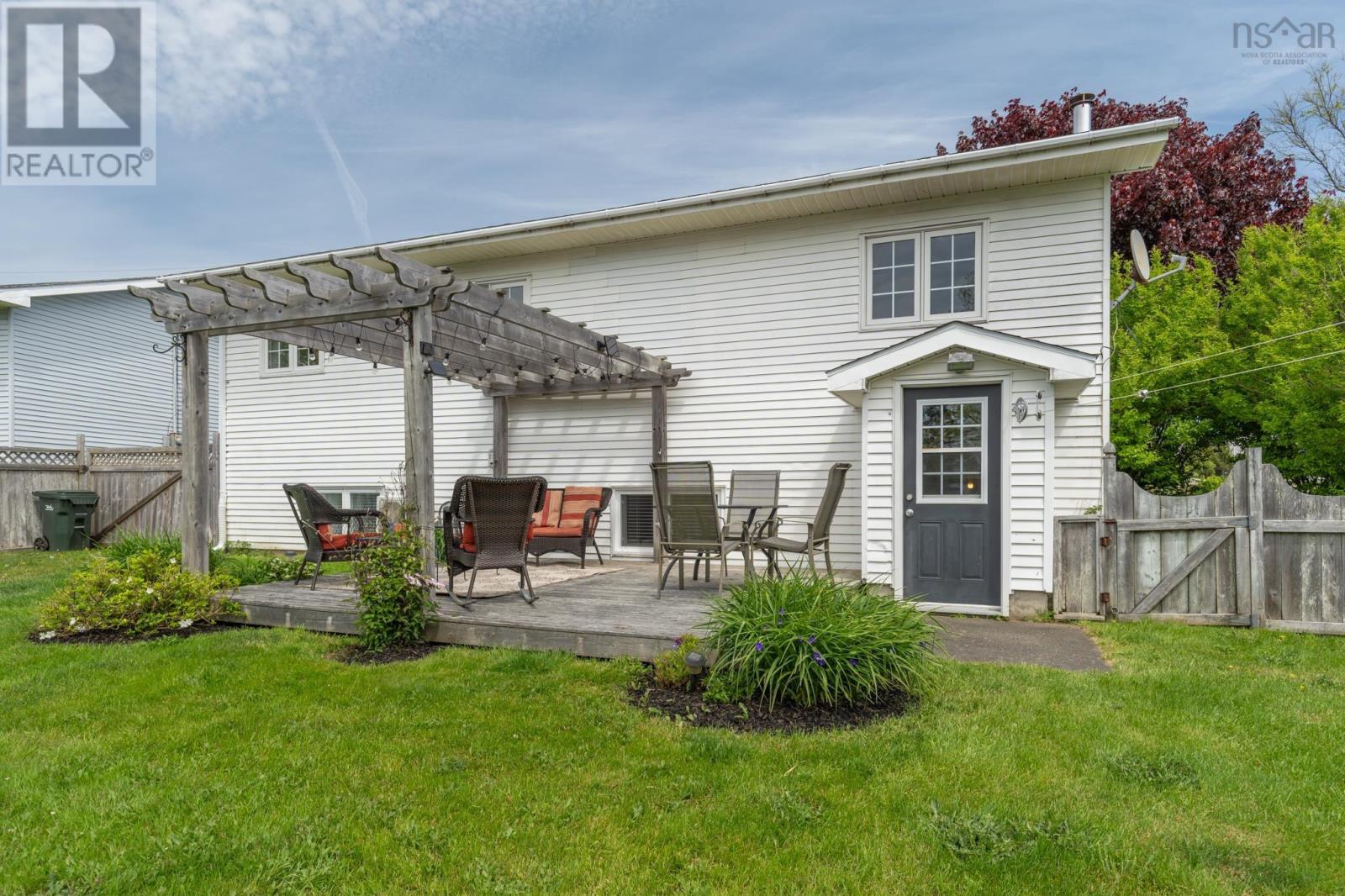 556 Brunswick Street, Yarmouth, Nova Scotia  B5A 4S8 - Photo 31 - 202614520