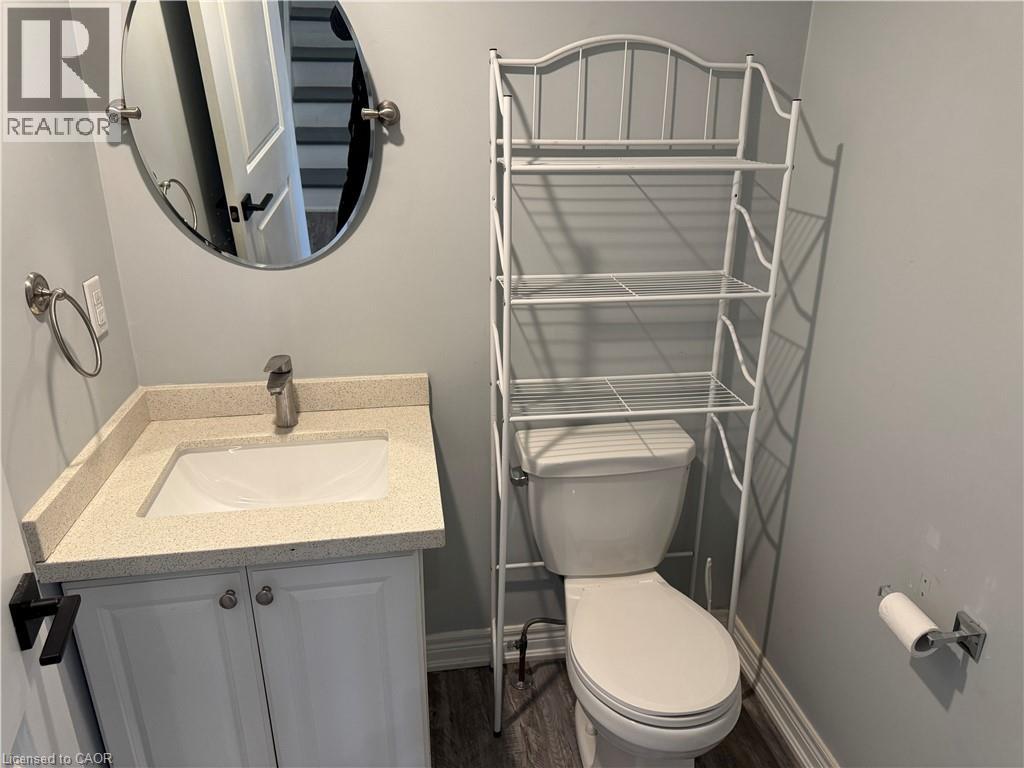 8196 Mcleod Road Unit# 1 Upper, Niagara Falls, Ontario  L2H 3T6 - Photo 13 - 40846138
