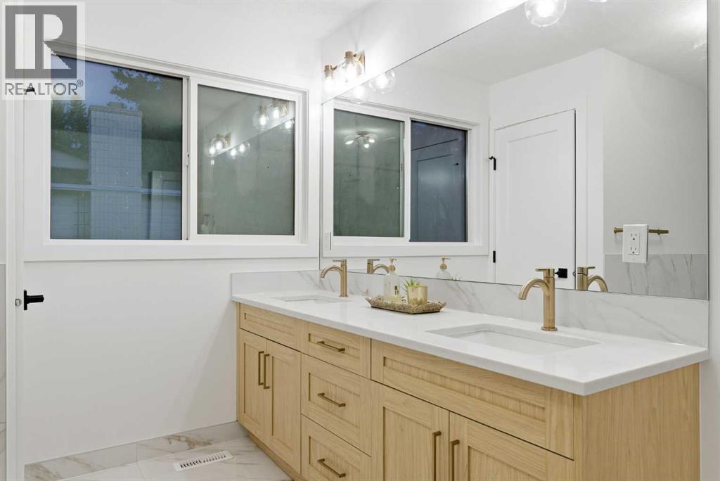 4904 Valiant Drive Nw, Calgary, Alberta  T3A 1X2 - Photo 18 - A2327866