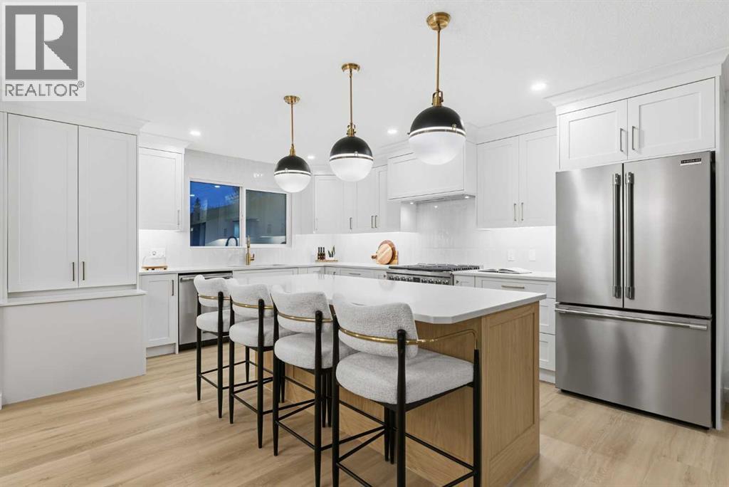 4904 Valiant Drive Nw, Calgary, Alberta  T3A 1X2 - Photo 7 - A2327866