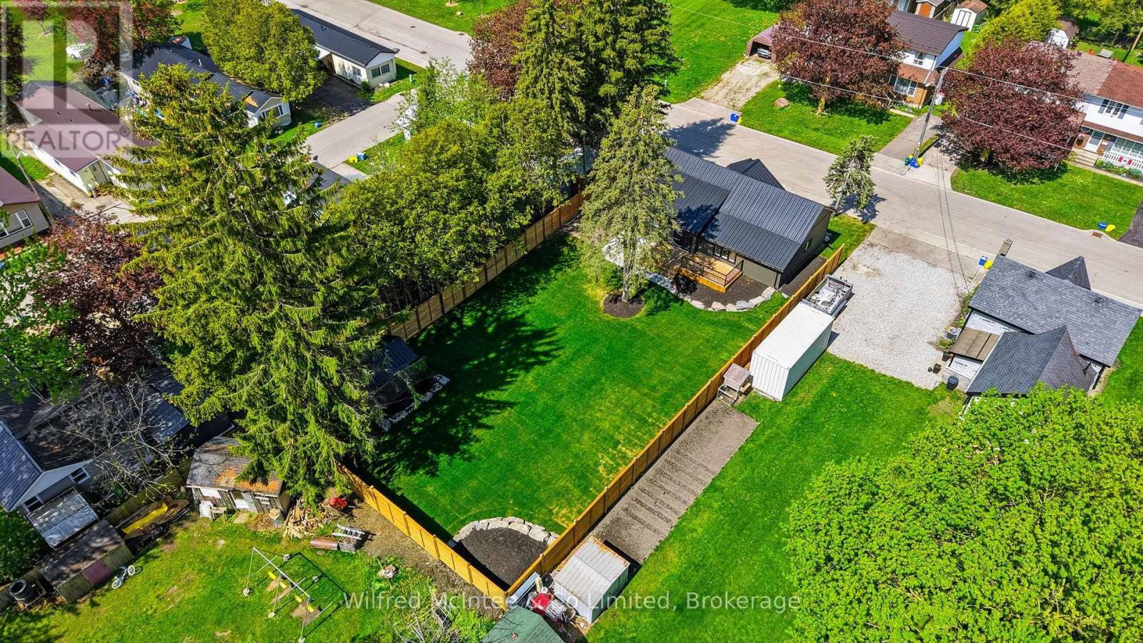 550 Wellington Street, Minto, Ontario  N4W 3G9 - Photo 4 - X13710196