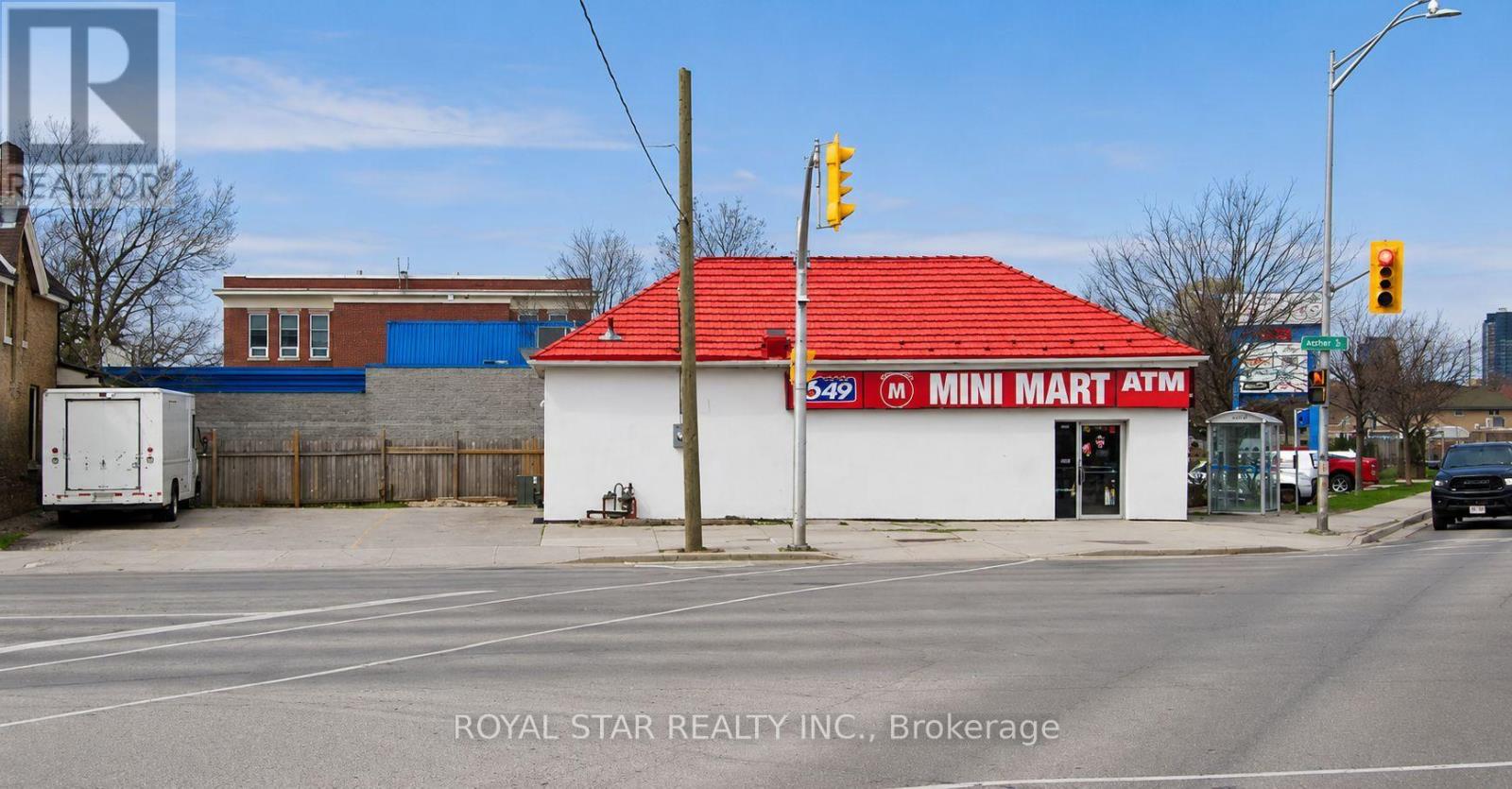 201 Hamilton Road, London East, Ontario N6B 1N4 - Photo 2 - X13701856