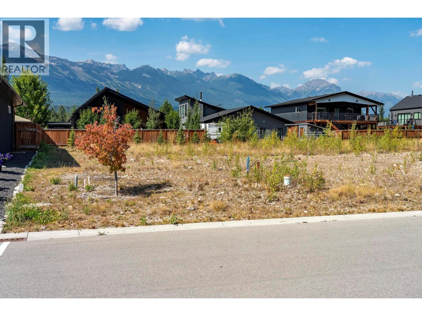 1616 Cedar Street, Golden, British Columbia